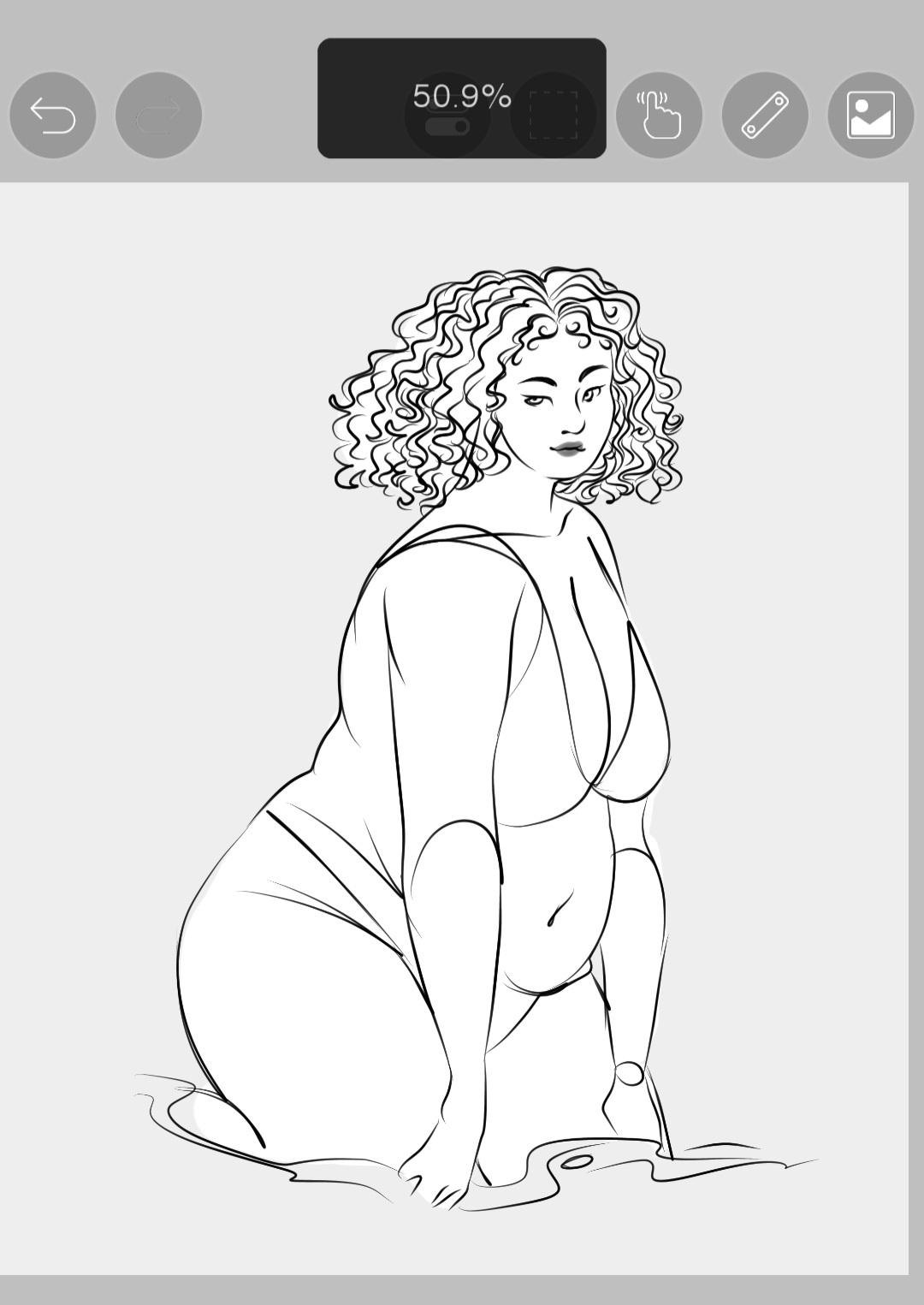 Esboço de uma mulher de cabelos curtos e cacheados, vestida num biquíni e agachada na água com as mãos em seus joelhos.